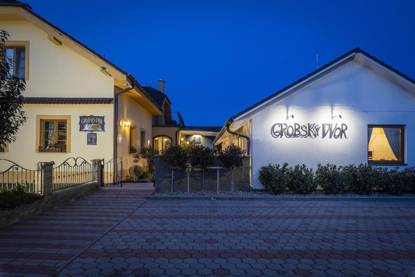 Penzion Grobsky Dvor Slovensky Grob Εξωτερικό φωτογραφία